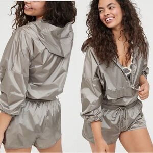 OFFLINE by AERIE Workout Oversized Shine Windbreaker Jacket Silver Sz S